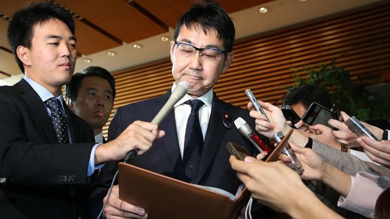 Katsuyuki Kawai é indiciado por compra de votos no Japão