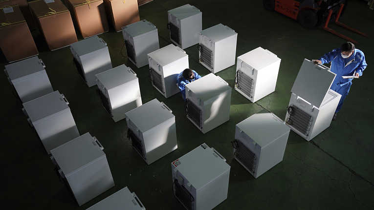 Freezers produzidos para atender a demanda de imunizantes