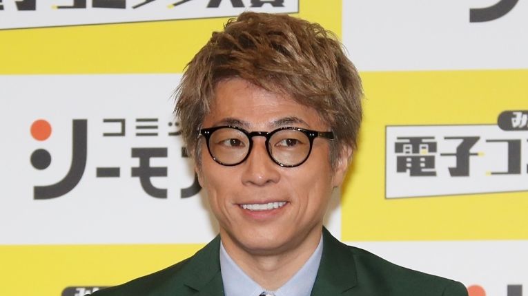 Comediante Atsushi Tamura desistiu de participar da corrida com a tocha olímpica após falas sexistas de Yoshiro Mori