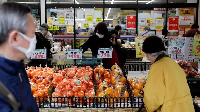 Tokyo segue sendo a prefeitura mais afetada pela pandemia mas apresenta baixa taxa de contaminação para cada 100 mil habitantes