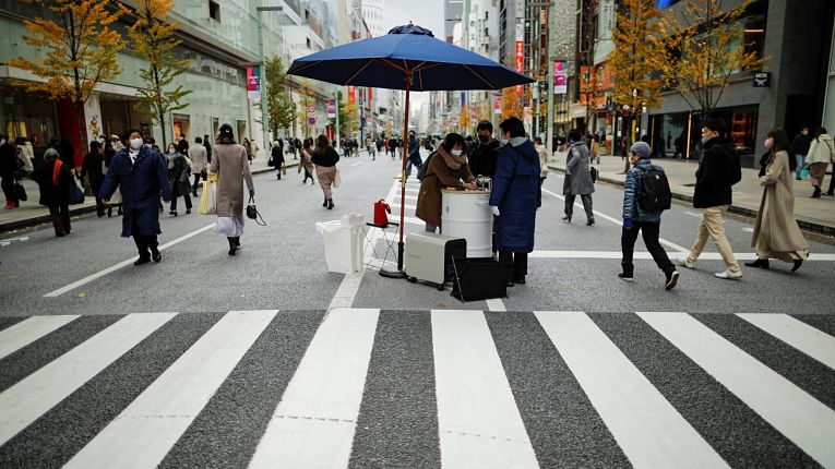 As prefeituras de Osaka, Kyoto, Hyogo, Aichi, Gifu e Fukuoka saíram do estado de emergência nesse domingo. Tokyo, Kanagawa, Chiba e Saitama sairão no dia 7 de março. Foto por Issei Kato