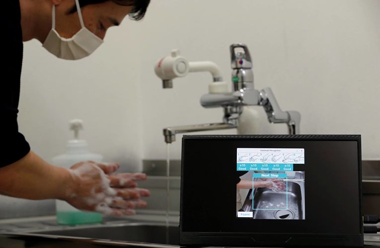 Estudo apontou que apenas 21% dos japoneses lavam a mão de maneira satisfatória em meio a pandemia do novo coronavírus SARS-CoV-2 