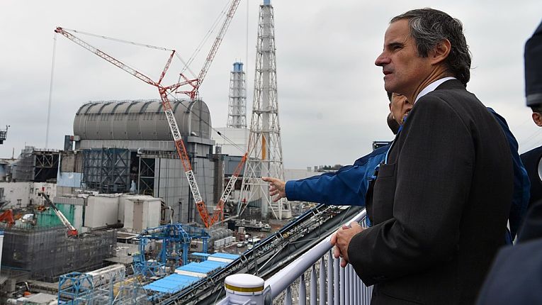 Diretor-geral da IAEA Rafael Mariano Grossi visitou a planta nuclear de Fukushima Daiichi em 2020