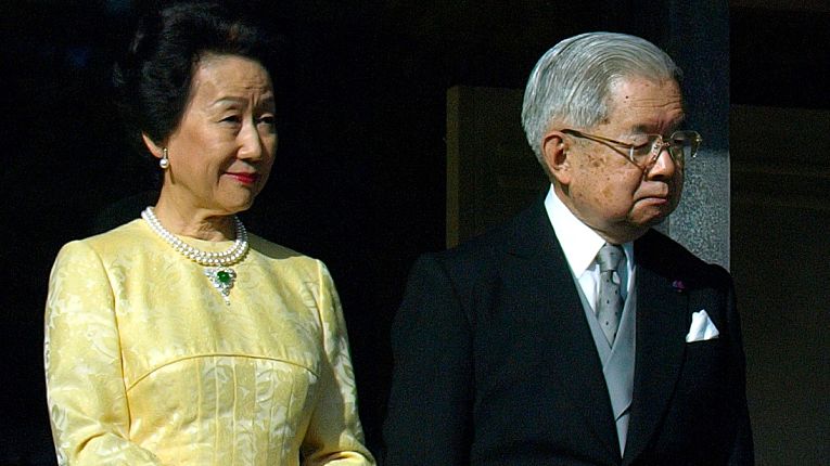O irmão mais novo do Imperador Emérito Nartuhito, o Príncipe Masahito de 85 anos com sua esposa, a Princesa Hitachi (Hanako)
