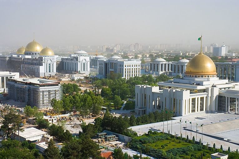 1°. Ashgabat - Turcomenistão