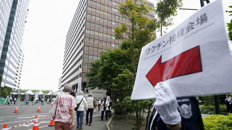 O Japão deve acelerar sua campanha de vacinação em aproximadamente um milhão de doses aplicadas por dia