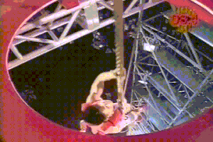 Akiyama Kazuhiko faz kazenseiha no programa Sasuke 4