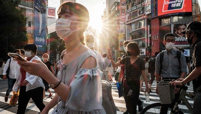 Mais 22 pessoas ligadas aos Jogos Olímpicos de Tokyo se contaminaram com o SARS-CoV-2 Neste sábado. Com isso, o total cumulativo desde 1° de julho é de 404 infecções