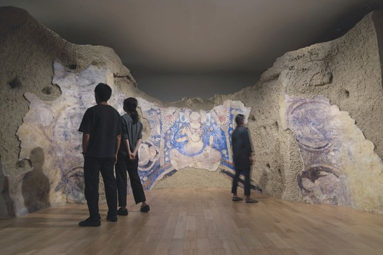 A exposição no museu da Tokyo Universty of the Arts com a reconstrução dos murais budistas afegãos tem o intuito de resgatar o espírito da obra para as novas gerações