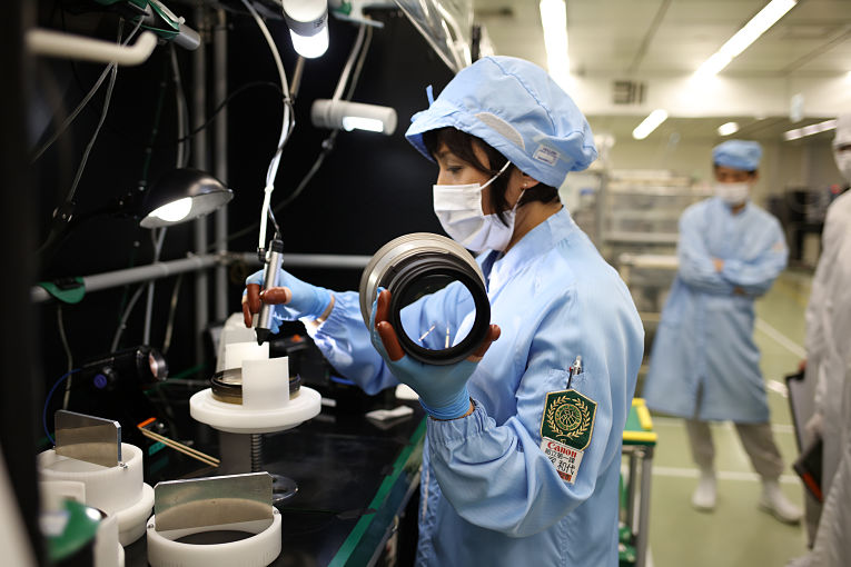 Linha de produção em fábrica da Canon Inc, Japan