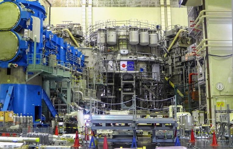 JT-60SA, reator nuclear experimental desenvolvido pelo Japão e a União Europeia na cidade de Naka, prefeitura de Ibaraki