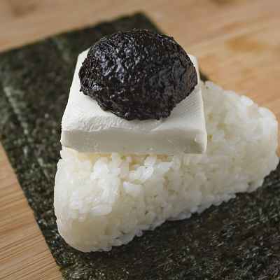 Onigiri Oyamada Japan de cream cheese com nori (alga marinha)