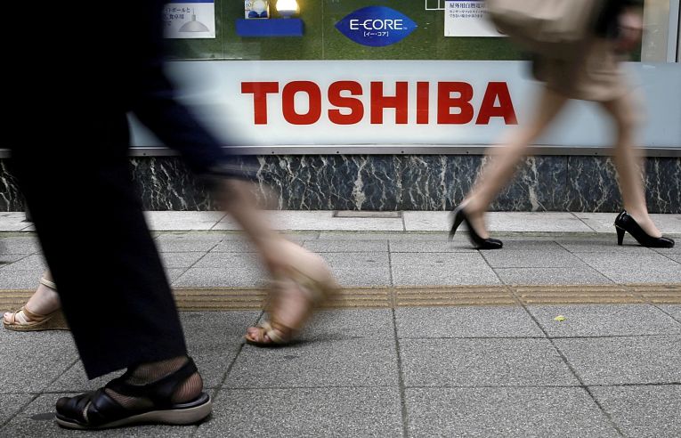 O anúncio da divisão da Toshiba Corp foi vista com ceticismo pelos investidores internacionais da gigante japonesa da tecnologia. Foto por Toru Hanai, Reuters