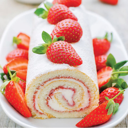 Bolo de rolo suíço de morang