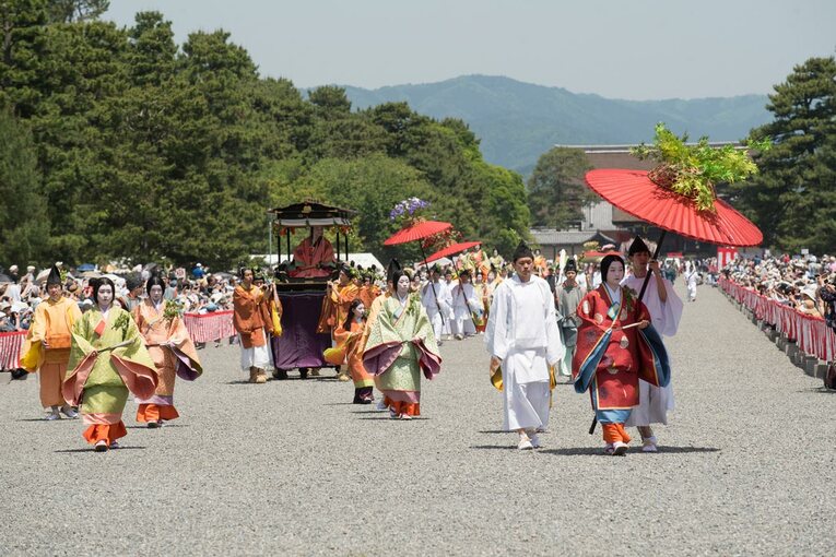 Procissão do Palácio Imperial para o santuário Shimogamo-jinja, em Kyoto