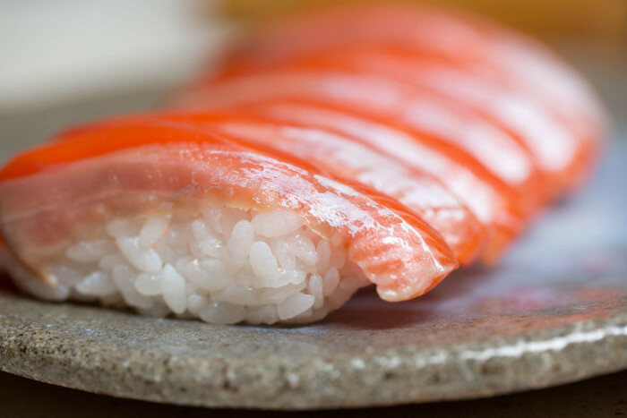 Sushi de salmão