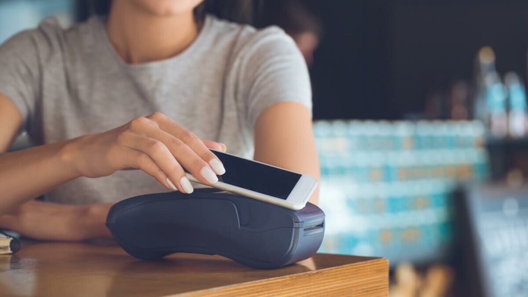 Sociedade sem dinheiro físico no Japão