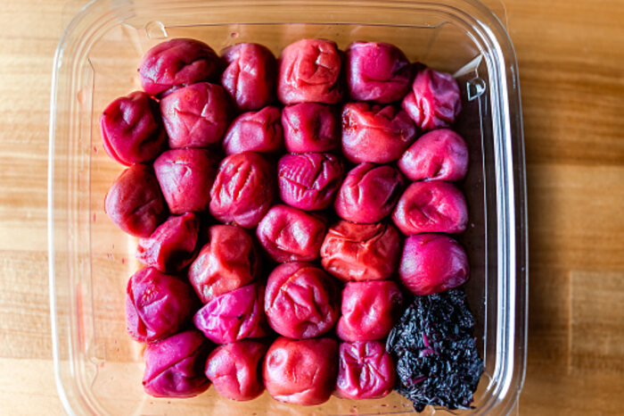 Ameixa japonesa curtida em sal