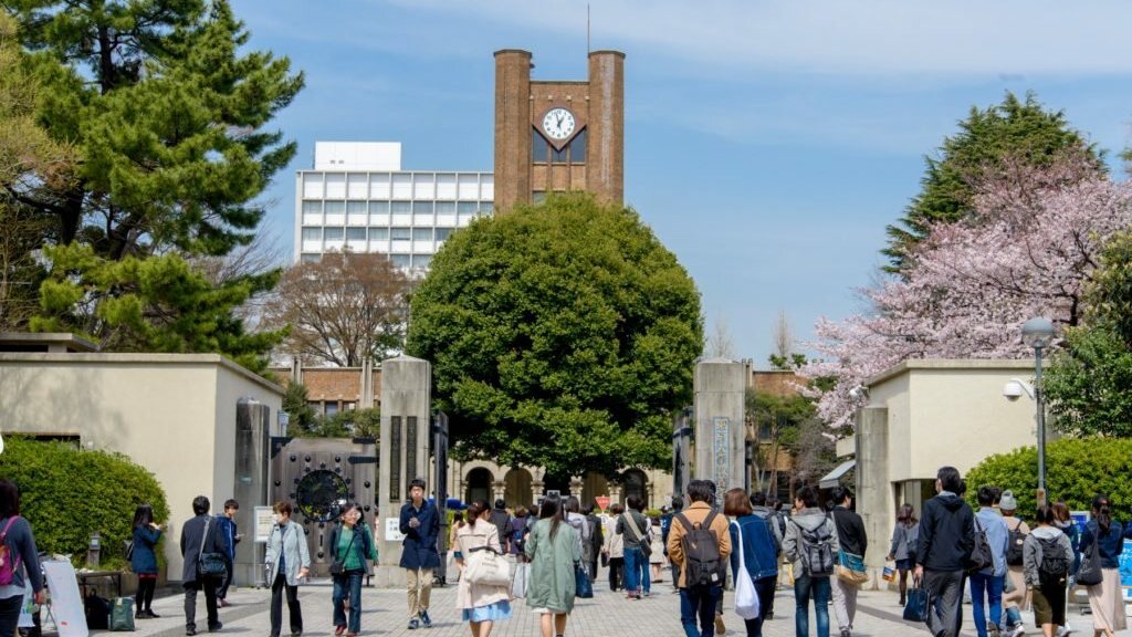 Universidades japonesas continuam a usar aulas online