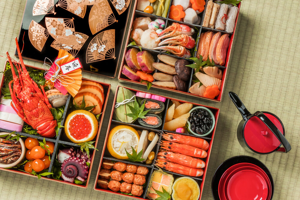 Osechi Ryori tradicional em caixa de laca é tradição do ano novo no Japão