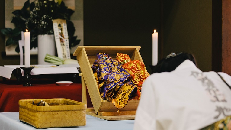 Bonecos Oshira, essenciais para o ritual Oshira Kami