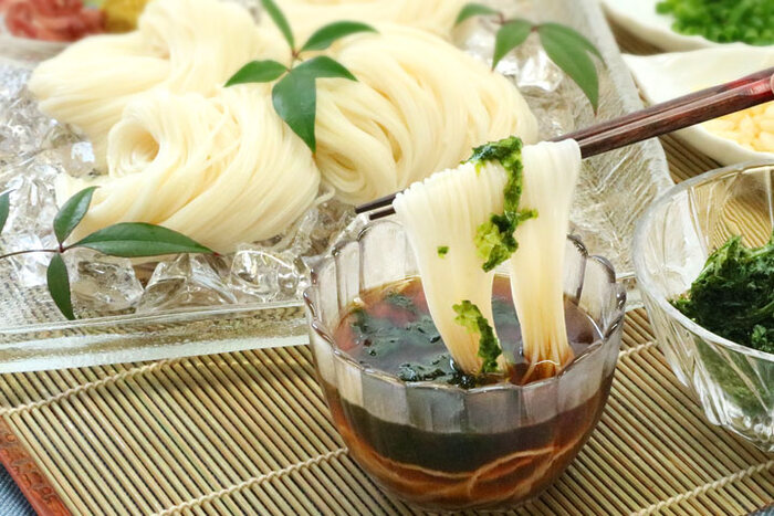 Comer somen no verão é costume tradicional para refrescar e não pesar no estômago