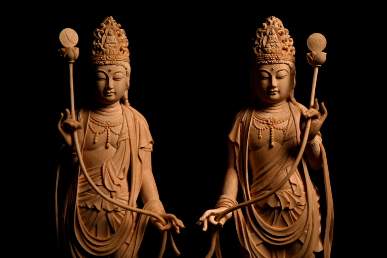 Os gêmeos Bodhisattva Nitten (Nikkō) e Gatten (Gakkō)