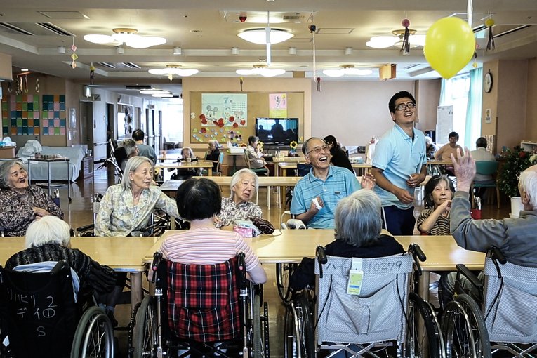 Os atuais problemas de envelhecimento da população, mundo em profunda mudança e cenário incerto para o futuro podem estar associados ao baixo interesse dos japoneses em atingir os 100 anos