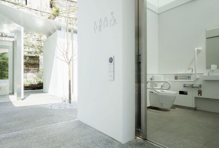 Banheiro público do parque Ebisu East em Shibuya tem privadas tecnológicas em local limpo e agradável