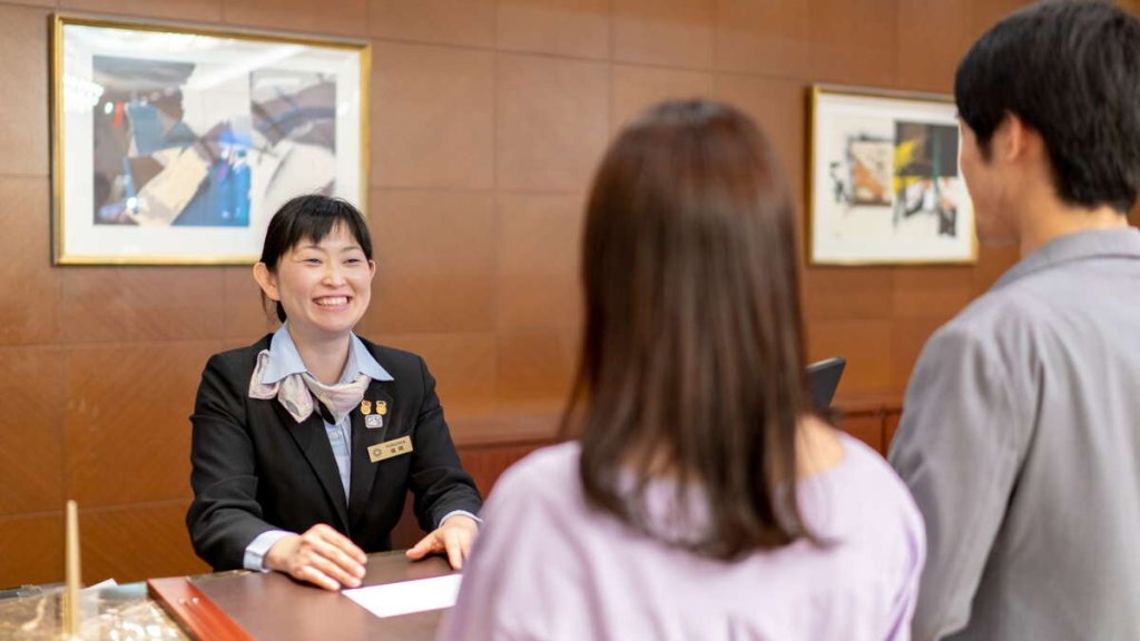 Rede de hoteis no Japão sofre com falta de mão de obra