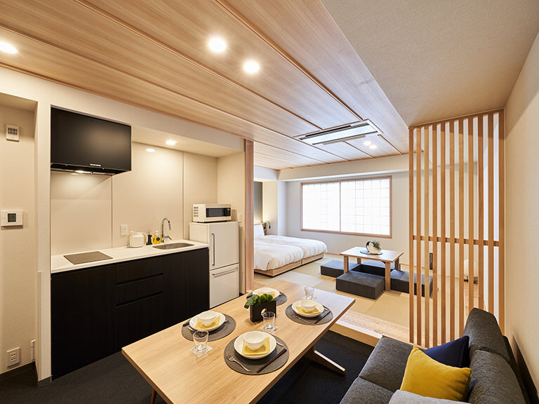 Interior de quarto do hotel japonês Mimaru imita casas tradicionais japonesas e atrai estrangeiros, mas sofre com falta de funcionários