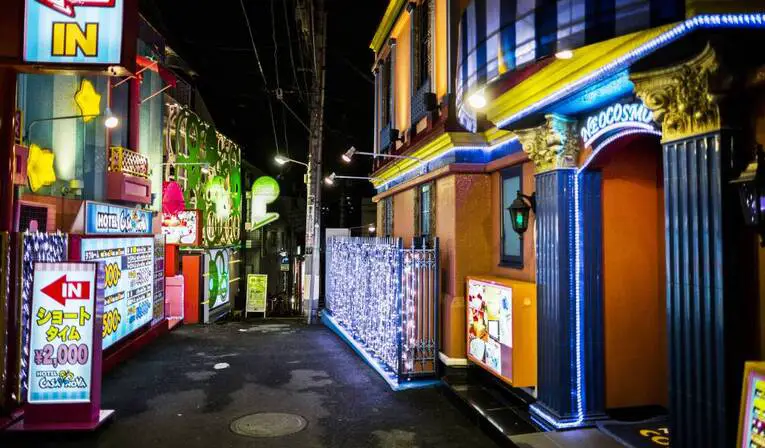 O conceito de motel, diga-se de passagem, nasceu no Japão