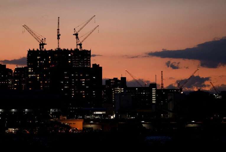 Alvo de investidores estrangeiros que aproveitam o baixo valor do iene, Tokyo registrou um aumento de 39% no valor de apartamentos novos na região central da capital e 28,8% nos bairros mais afastados na grande Tokyo