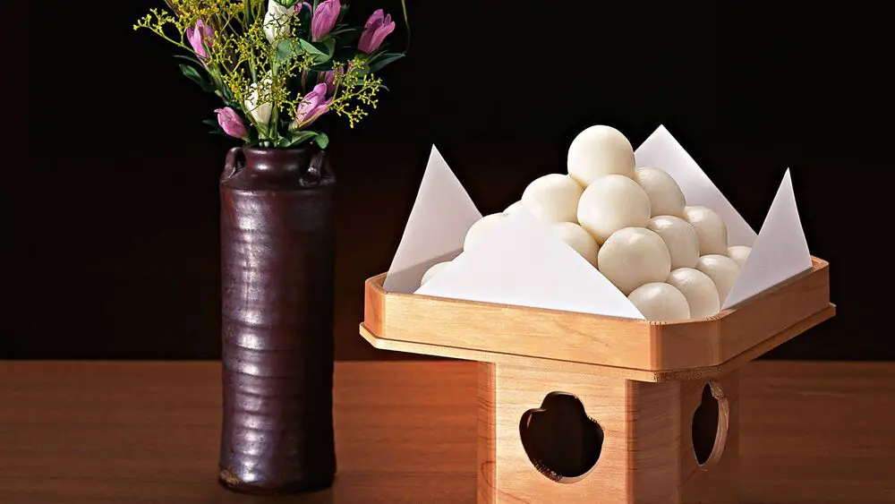 Tsukimi dango, receita de mochi da lua com calda