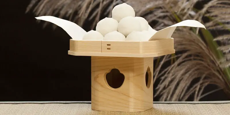 Decoração com mochi é comum no tsukimi e comida da época