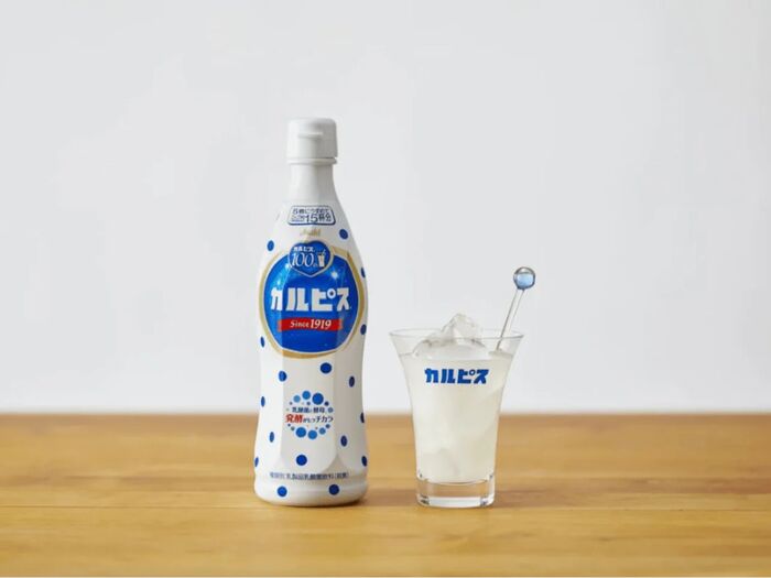 Bebida Calpis fermentada láctea é um dos produtos japoneses de mais sucesso