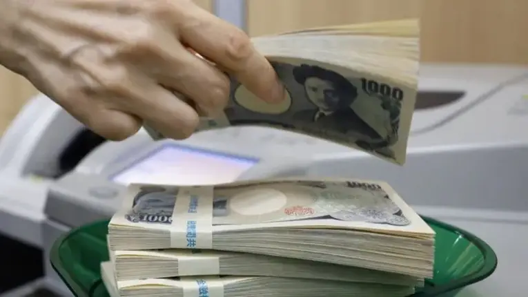 Queda do iene chegou a JP¥ 150,88 por US$ 1,00, o píor índice desde novembro de 2023