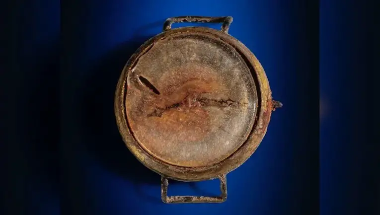 Relógio de pulso derretido pela explosão nuclear de 6 de agosto de 1945 foi leiloado por US$ 31 mil