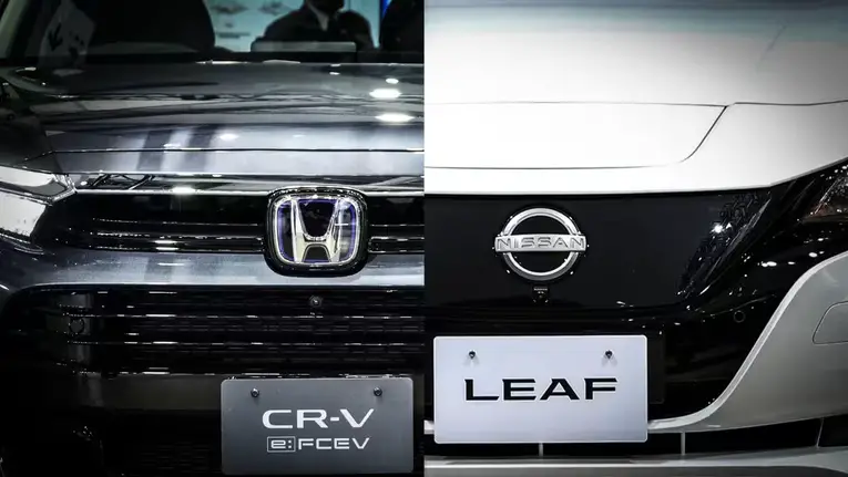 CR-V da Honda Motor e Leaf da Nissan Motor, modelos elétricos das companhias que firmaram um entendimento para cooperação em um segmento que vem sendo liderado globalmente pela estadunidense Tesla e pela chinesa BYD