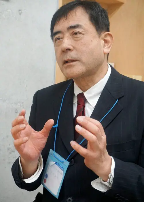 O professor da Okayama University, Mikiya Nakatsuka, presidente da Japanese Society of Gender Identity Disorder em entrevista no domingo, 17 de março