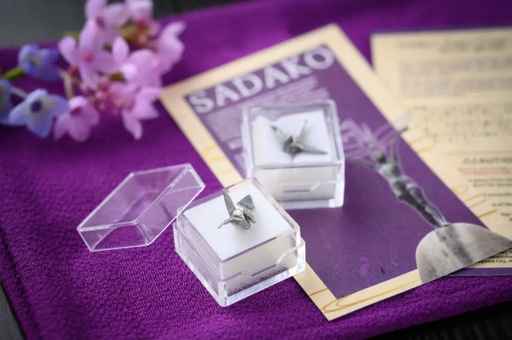 Conheça a história de Sadako Sasaki, Teiko, a criança da paz e dos origamis de tsuru