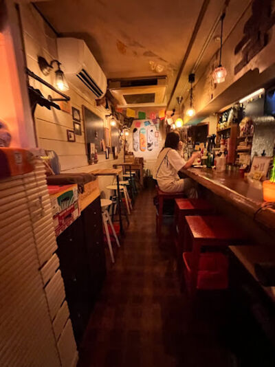 Interior aconchegante do restaurante de taco chamado Taco Yote