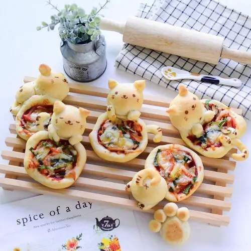 Pizza com borda de gatinho kawaii Little Miss Bento