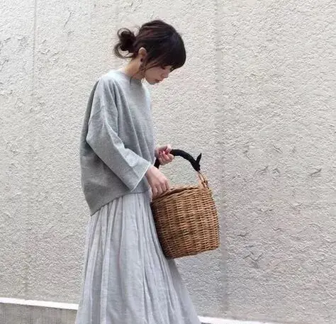 Estilo zen minimalism é tendência na primavera 2024 Japão Tokyo Fashion Trends