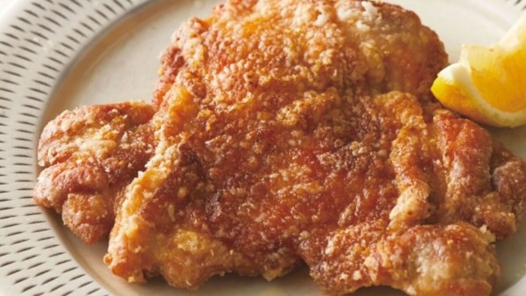 Frango crocante japonês em receita menos oleosa e deliciosa
