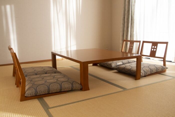 Mesa e cadeira de quarto Ryokan