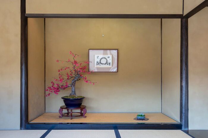 Tokonoma espaço para vaso de flor e quadro