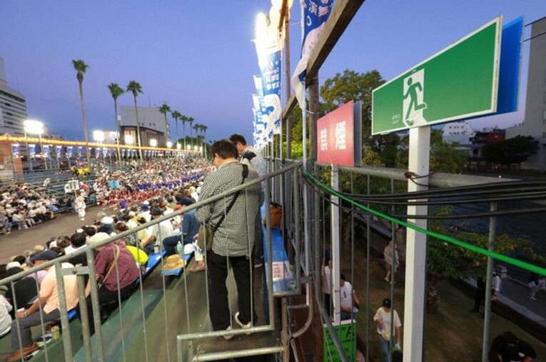 O valor dos assentos varia de acordo com a posição e com os horários das apresentações