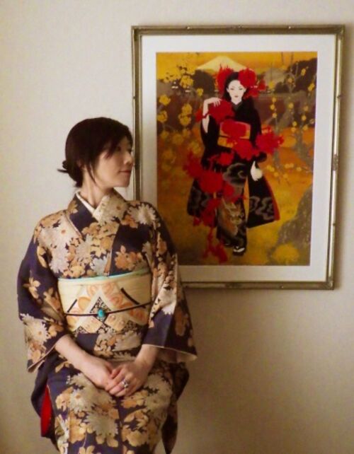 Miki Katoh é uma artista japonesa com retratações de mulheres de kimonos, animais, mitologia, era Taisho e Showa