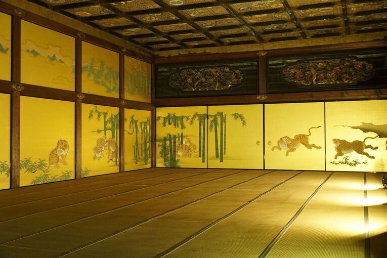 Toranoma (虎の間), o espaço do tigre era comum no Japão feudal para a projeção de poder do shogun, daiymo e o Imperador